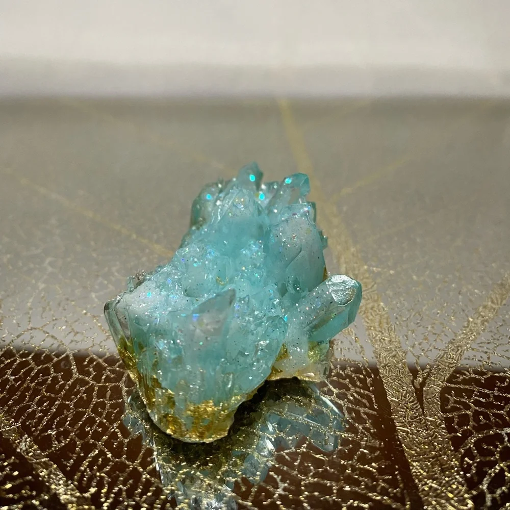 House decoration ~ Frozen light blue crystal cluster with gold flakes 💙🤍 - Picture 10 of 15